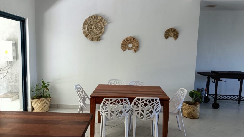 Spacious 3-Bedroom Apartment with Courtyard in Elluk