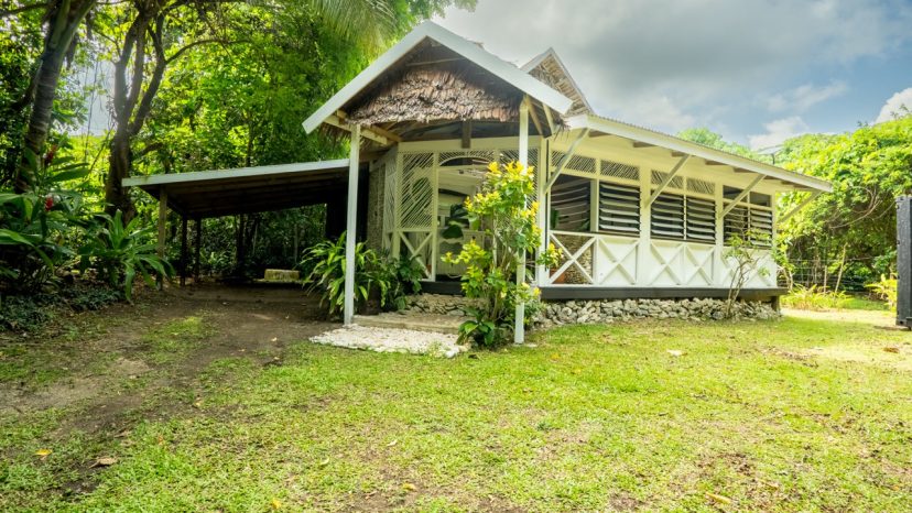 Hidden Cove Eco Retreat - Waterfront Eco-Luxury Investment