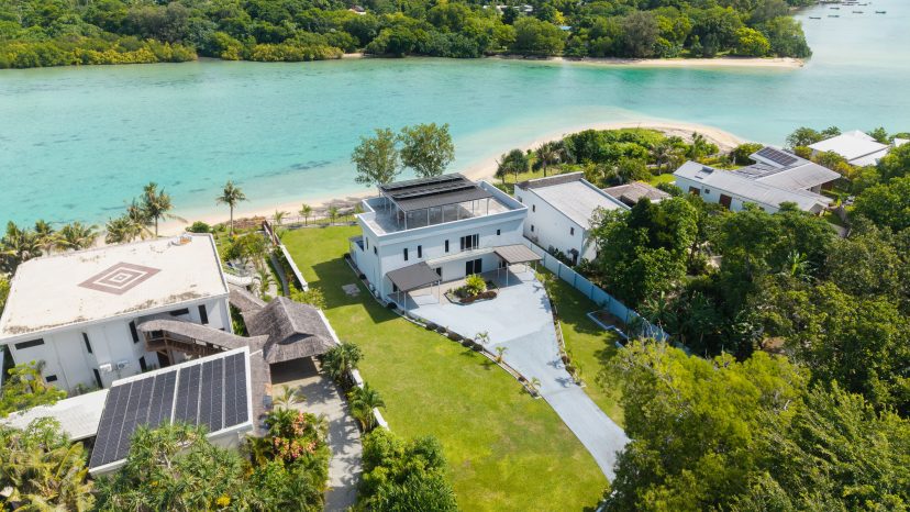 33 Metres of Absolute Waterfront in Paradise Point’s Most Exclusive Address