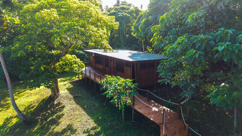 Welcome to Your Private Havannah Bay Paradise – Mangaliliu Waterfront Retreat
