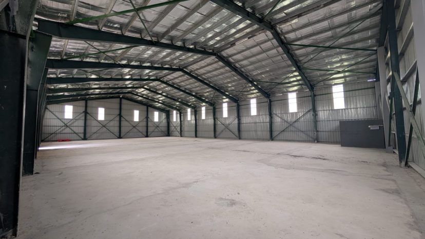 Rare airport-side warehouse opportunity for lease
