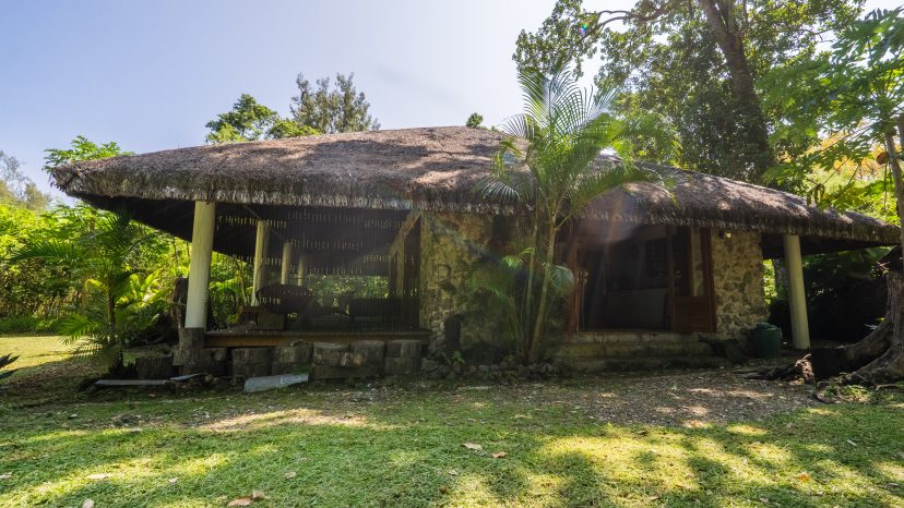 The Ultimate Tropical Lifestyle Property – Privacy, Space & Two Residences, photo 2 of 10