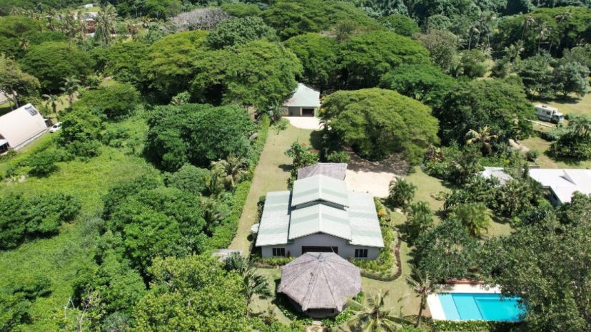 The Pinnacle of Tropical Elegance and Serenity!