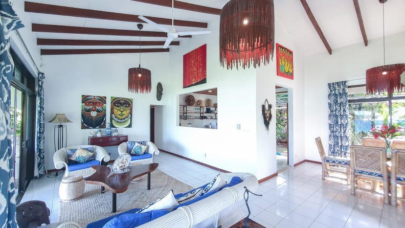 An Enviable Island Lifestyle with Panoramic Harbour Views