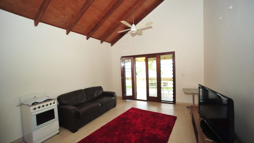 Beachfront Bliss Awaits at Mele Cove Estate