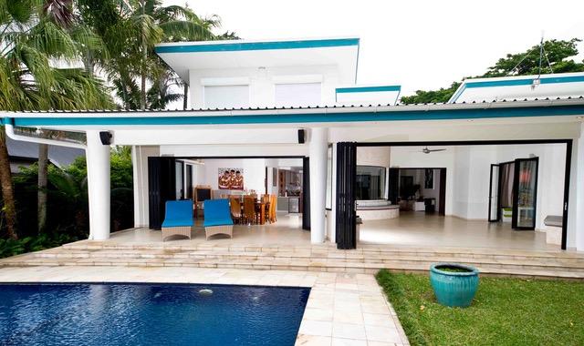 Bespoke dream home with private jetty, photo 2 of 10